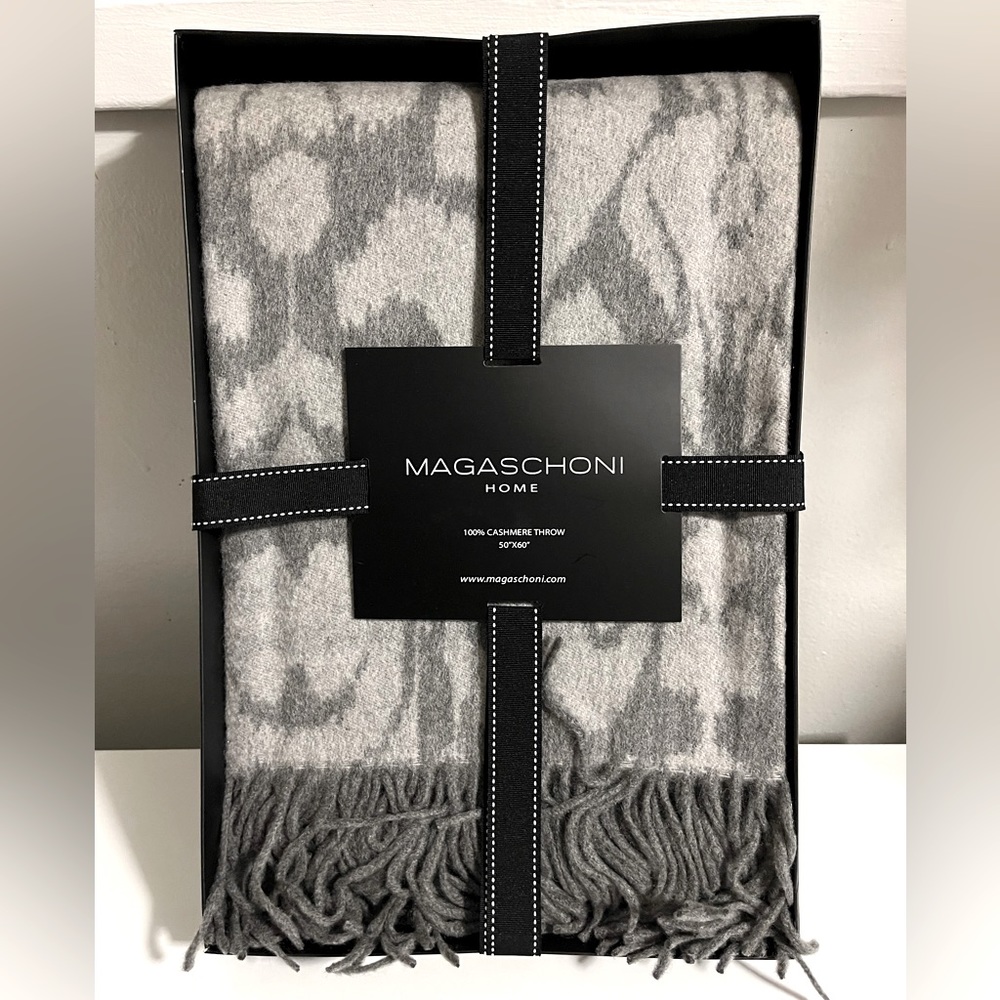 Magaschoni 100% Cashmere Throw